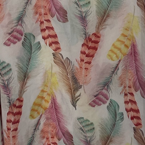 Newbury Kustom Boho Multicolor Feather Print Lightweight Sheer Tunic Top; Small - Picture 4 of 11